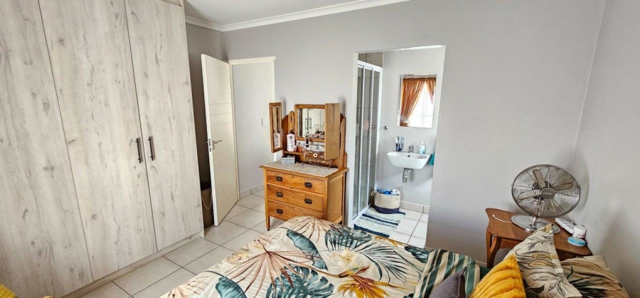 2 Bedroom Property for Sale in Britannia Bay Western Cape